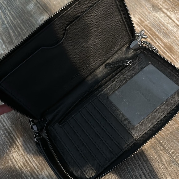 MK wristlet wallet - Picture 3 of 3